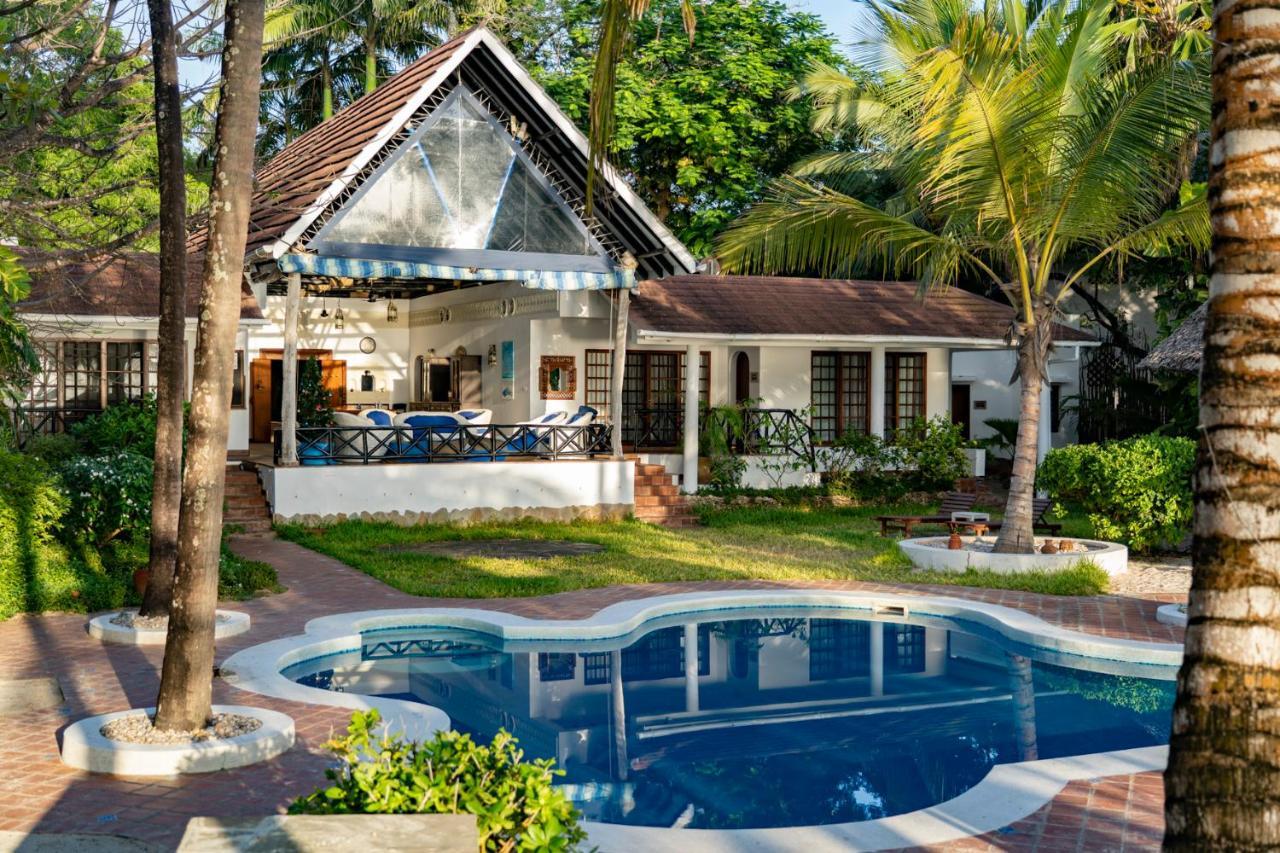 Asha Boutique Hotel Diani Beach Exterior photo